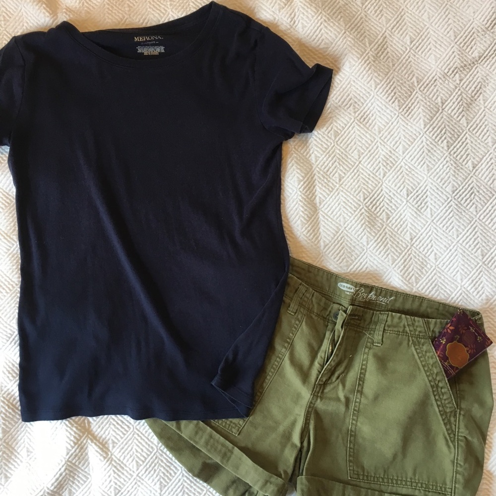 Women’s Navy Tee